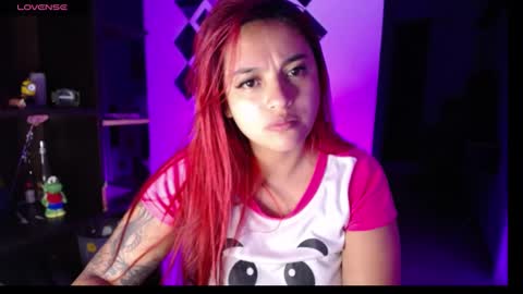 Snapshot of miaaa_mo chatting on 01-12-25, 02:35 Ma online show from 01-12-25, 02:35