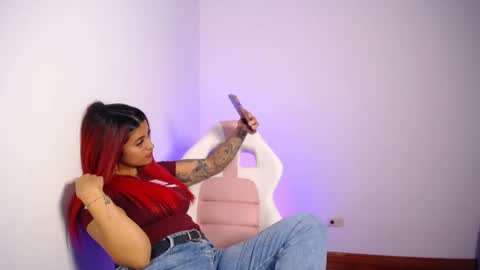 Snapshot of miaaa_mo chatting on 10-24-25, 02:52 Ma online show from 10-24-25, 02:52