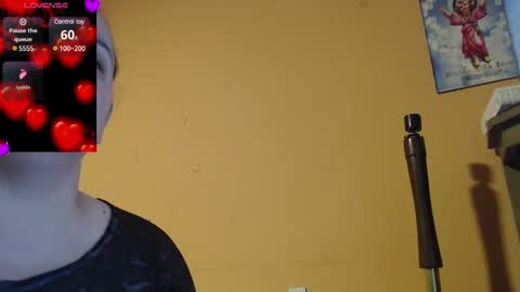 Snapshot of miaabrownn chatting on 02-19-25, 07:05 MIA online show from 02-19-25, 07:05