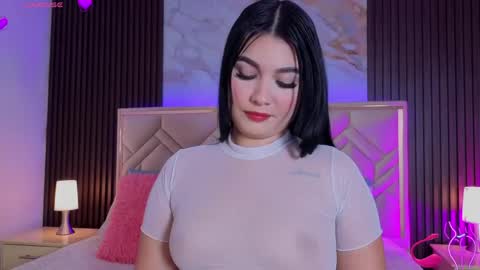 Snapshot of miaafarrel chatting on 06-01-26, 07:04 Miaa Farrel online show from 06-01-26, 07:04