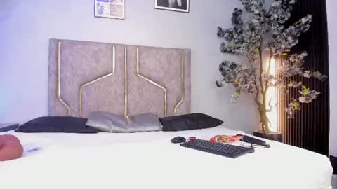 Snapshot of miaakittyy chatting on 07-25-26, 11:41 miaakittyy online show from 07-25-26, 11:41