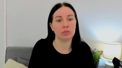 Mia online show from 03-27-26, 05:01