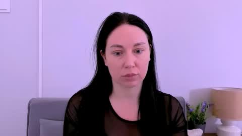 Snapshot of miaalluring chatting on 05-13-26, 03:20 Mia online show from 05-13-26, 03:20