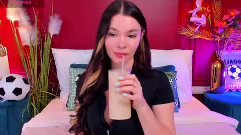 Snapshot of miaamuse chatting on 06-17-26, 05:10 Mia online show from 06-17-26, 05:10