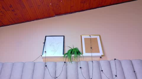 Snapshot of miaanderson__ chatting on 04-28-26, 12:10 miaanderson__ online show from 04-28-26, 12:10