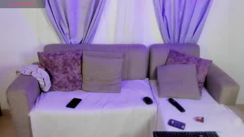 Snapshot of miaandmolly_ chatting on 05-24-26, 01:43 mia red hair molly short hair online show from 05-24-26, 01:43