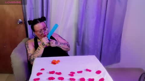 Snapshot of miaandmolly_ chatting on 06-19-26, 10:57 mia red hair molly short hair online show from 06-19-26, 10:57