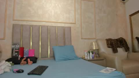 Miaasummer online show from 05-25-26, 11:16