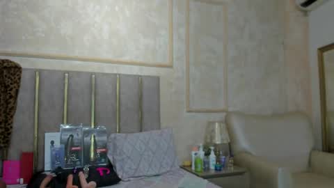 Snapshot of miaasummer chatting on 06-04-26, 11:38 Miaasummer online show from 06-04-26, 11:38