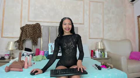 Snapshot of miaasummer chatting on 07-02-26, 11:38 Miaasummer online show from 07-02-26, 11:38