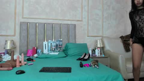 Snapshot of miaasummer chatting on 07-09-26, 11:36 Miaasummer online show from 07-09-26, 11:36