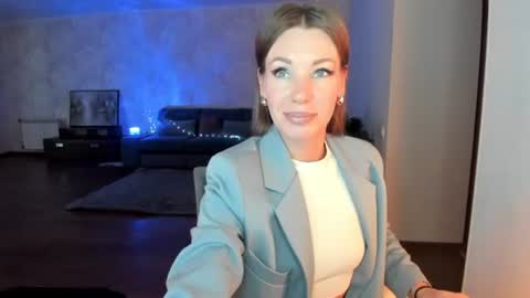 Snapshot of miababy14 chatting on 06-29-26, 04:19 Mia online show from 06-29-26, 04:19