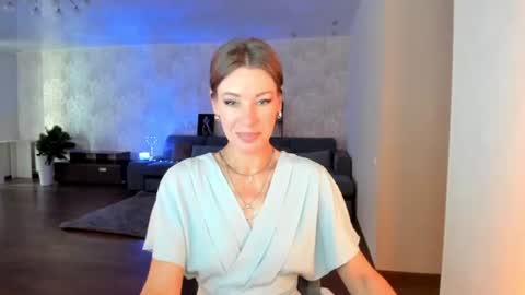 Snapshot of miababy14 chatting on 07-07-26, 04:26 Mia online show from 07-07-26, 04:26
