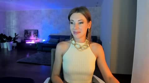 Snapshot of miababy14 chatting on 07-22-26, 04:26 Mia online show from 07-22-26, 04:26
