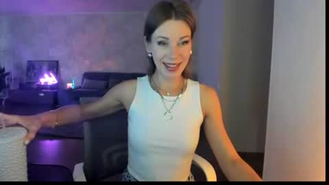 Snapshot of miababy14 chatting on 07-28-26, 04:30 Mia online show from 07-28-26, 04:30