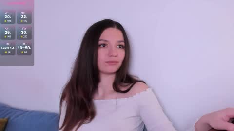 Snapshot of miabellee_ chatting on 05-16-26, 10:36 mia online show from 05-16-26, 10:36