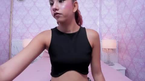 Mia online show from 06-18-26, 11:42
