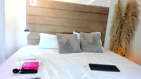 Snapshot of miacamille chatting on 03-16-26, 06:56 Mia Camille online show from 03-16-26, 06:56