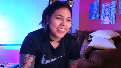 Mia online show from 12-04-24, 12:30