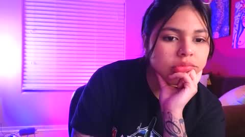 Mia online show from 12-08-24, 07:05