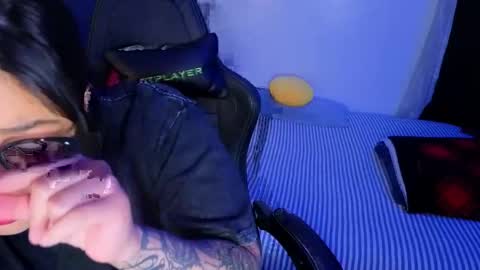 Mia online show from 03-16-26, 11:42