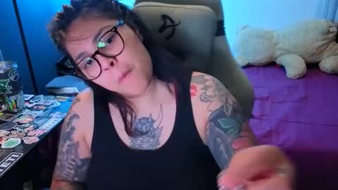 Snapshot of miacanela_xo chatting on 06-04-26, 01:44 Mia online show from 06-04-26, 01:44