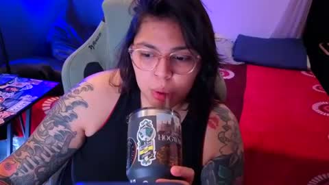 Snapshot of miacanela_xo chatting on 06-14-26, 02:57 Mia online show from 06-14-26, 02:57