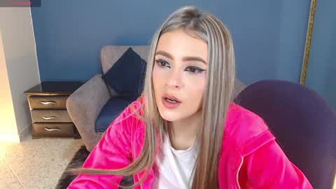 MiaCarper online show from 02-03-25, 11:58