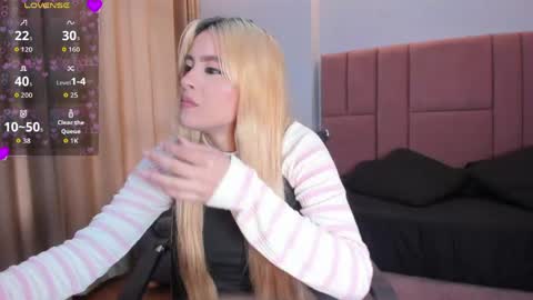 MiaCarper online show from 04-15-26, 09:15