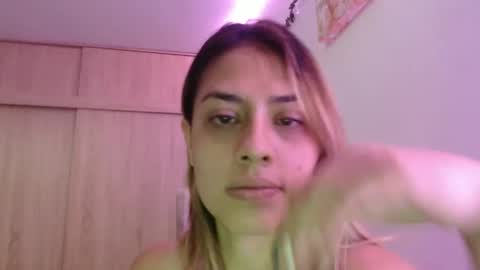 Miia  online show from 01-17-26, 04:22