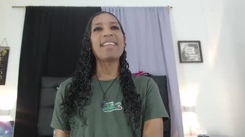 MiaCoock online show from 11-22-25, 12:26