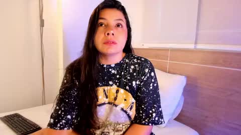 Snapshot of miadanielss chatting on 05-12-26, 12:35 IG Yojanagomez online show from 05-12-26, 12:35