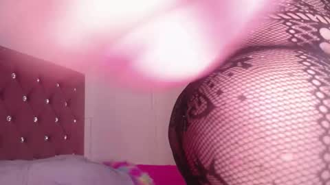 Snapshot of miafuegolatino chatting on 02-24-26, 01:03 mia online show from 02-24-26, 01:03