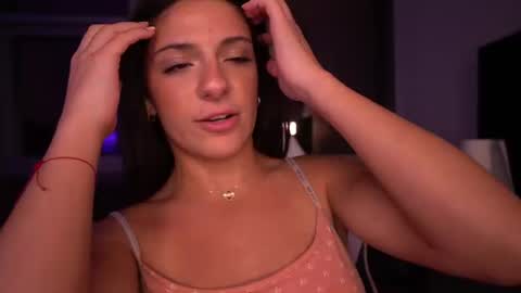 Mia online show from 06-15-26, 03:09
