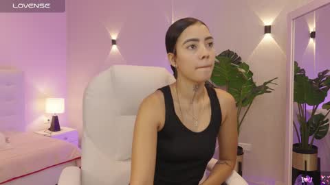 Mia Gomez online show from 10-11-25, 01:42