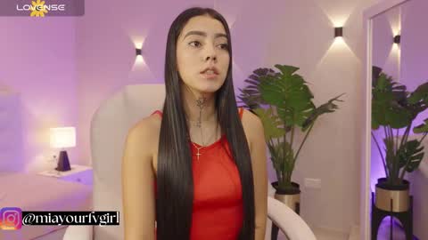 Mia Gomez online show from 10-16-25, 01:45