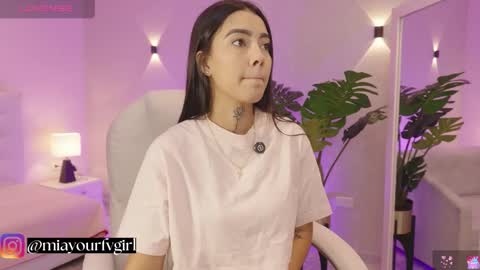 Mia Gomez online show from 10-20-25, 12:27