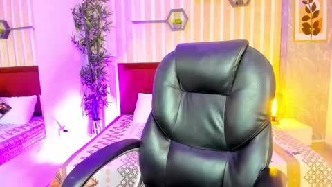 Mia Connor online show from 01-17-26, 08:01