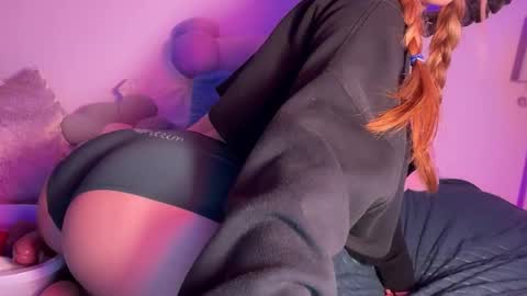 Mia Harper online show from 11-12-25, 08:30