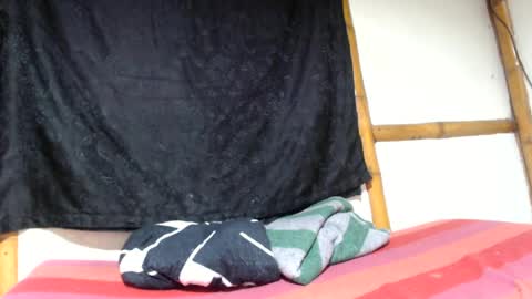 Snapshot of miahells chatting on 04-20-26, 07:59 Mia Sam online show from 04-20-26, 07:59