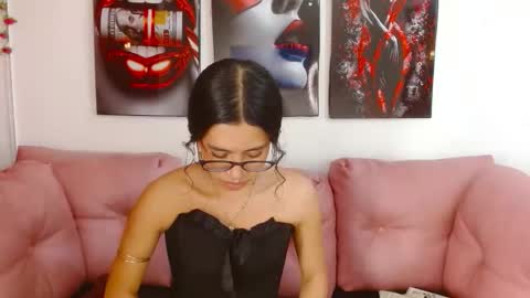 miahotcs online show from 04-12-26, 04:12