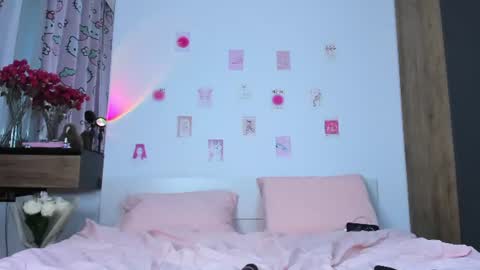 Snapshot of miakeler chatting on 06-17-26, 04:30 milanaaaa online show from 06-17-26, 04:30