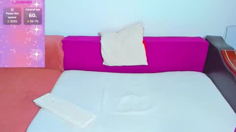 Mia Kittyy online show from 10-06-25, 06:05