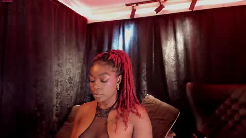 Snapshot of miaknox chatting on 06-06-26, 12:16 Mia online show from 06-06-26, 12:16