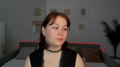 mialacrice online show from 05-18-26, 06:08
