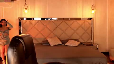 Snapshot of mialaurence_ chatting on 06-10-26, 06:51 Call me Mia online show from 06-10-26, 06:51