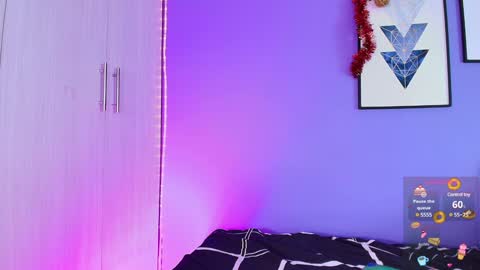 Mia online show from 12-30-24, 12:54