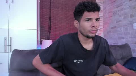 Mia online show from 01-17-25, 09:50