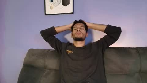 Mia online show from 10-28-25, 07:05