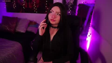 Snapshot of miami_18_ chatting on 07-14-26, 03:22 Lili online show from 07-14-26, 03:22